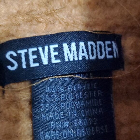 Steve Madden Light Tan Cinnamon Cable Knit Moldable Brim Bucket Hat - Picture 8 of 9